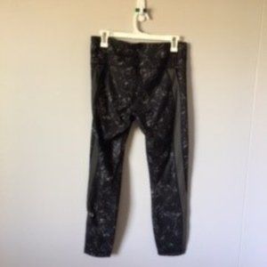 LULULEMON Cropped Legging NWOT Size 10